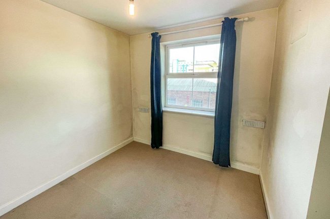 Flat 52, The Academy, Holly Street, Luton, LU1 3DD
 8