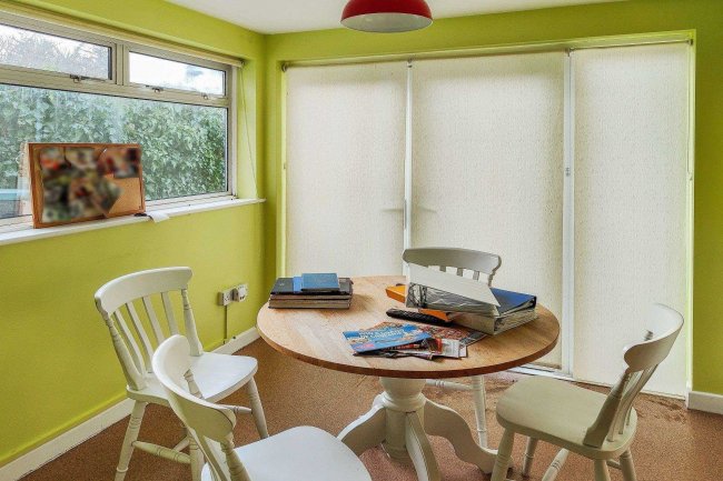 Ivydene, 133 Harwich Road, Little Oakley, Harwich, CO12 5EB
 5