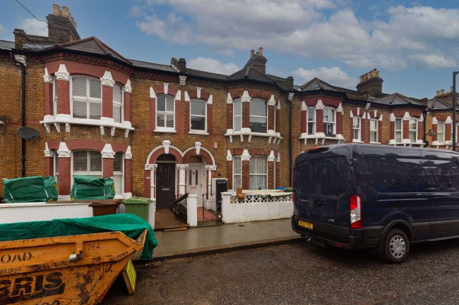 27 Bawdale Road, East Dulwich, London, SE22 9DL
 9