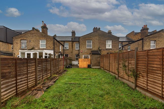 27 Bawdale Road, East Dulwich, London, SE22 9DL
 9