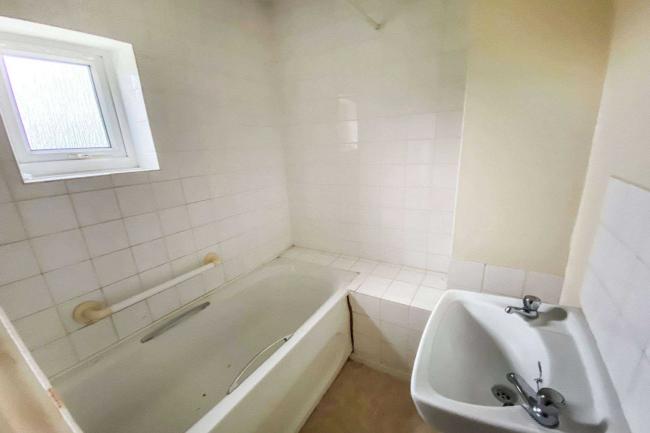 4 Church Street, Old Hurst, Huntington, Cambridgeshire, PE28 3AF
 2