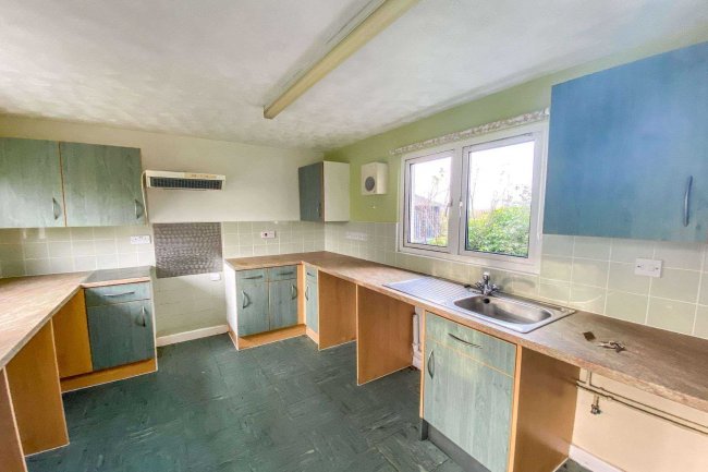 4 Hill Top Cottages, Alconbury Hill, Alconbury Weston, Huntingdon, PE28 4JG
 5