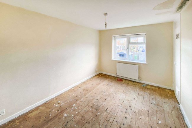 9 Lavender Court, Huntingdon, Cambridgeshire, PE29 1GD
 3