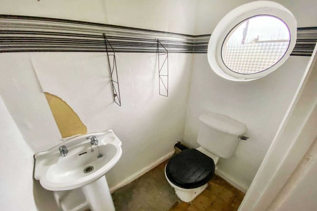 15 Rectory Road, Bluntisham, Huntington, Cambridgeshire, PE28 3LN
 10