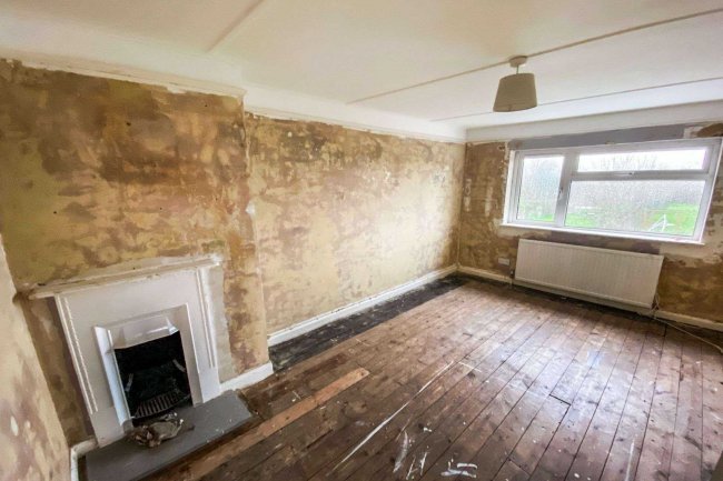 15 Rectory Road, Bluntisham, Huntington, Cambridgeshire, PE28 3LN
 10