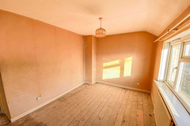 34 Priory Road, Huntingdon, Cambridgeshire, PE29 1JP
 6