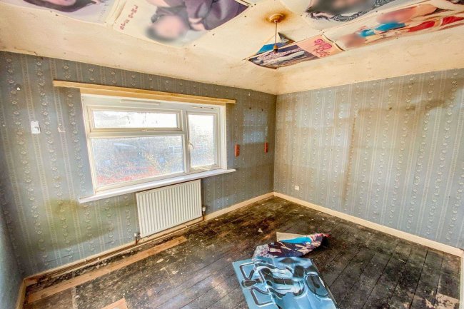 34 Priory Road, Huntingdon, Cambridgeshire, PE29 1JP
 6