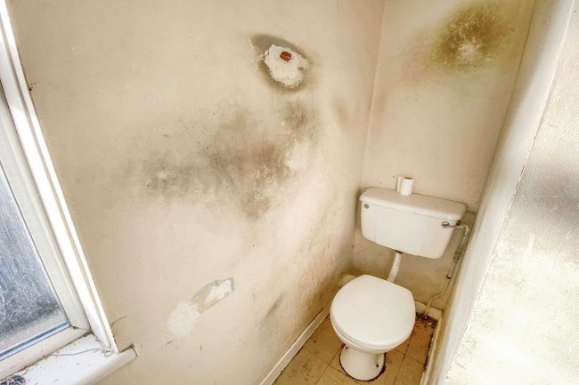 34 Priory Road, Huntingdon, Cambridgeshire, PE29 1JP
 6