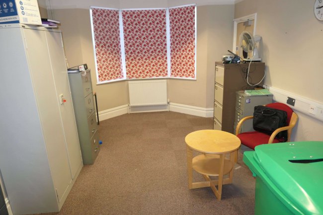 2 Essex Road, Dartford, Kent, DA1 2AU
 6