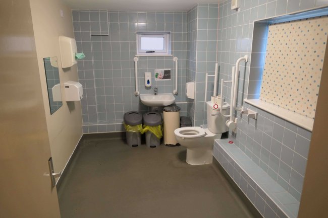 2 Essex Road, Dartford, Kent, DA1 2AU
 6