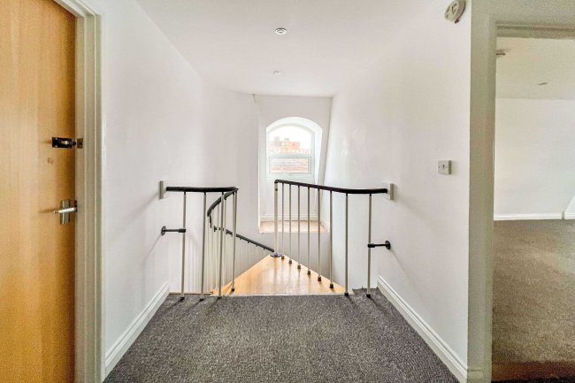 Flat 9 Wilton Exchange, Elm Grove, Pelham Road, Southsea, PO5 3DG
 1