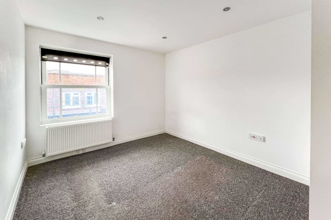 Flat 9 Wilton Exchange, Elm Grove, Pelham Road, Southsea, PO5 3DG
 1