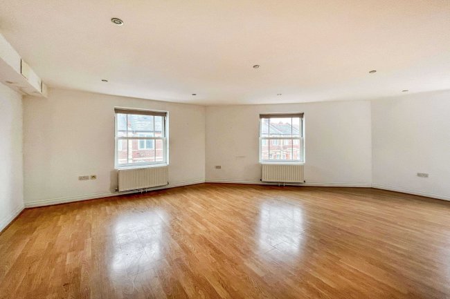 Flat 9 Wilton Exchange, Elm Grove, Pelham Road, Southsea, PO5 3DG
 1