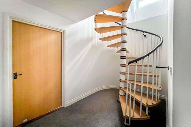 Flat 9 Wilton Exchange, Elm Grove, Pelham Road, Southsea, PO5 3DG
 1