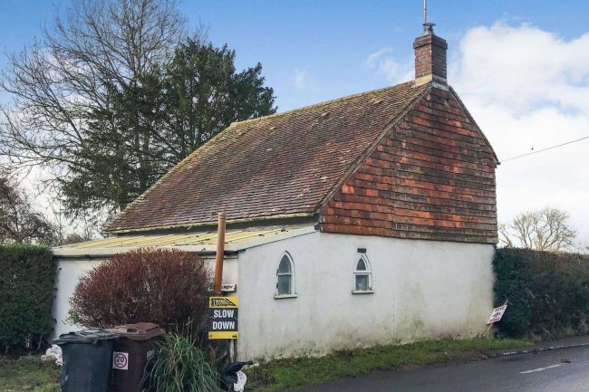 Broadview, Church Road, Hellingly, Hailsham, East Sussex, BN27 4EX
 1