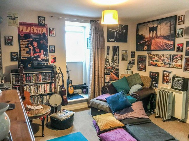 12 Micklegate House, Pontefract, West Riding WF8 1PD
 10