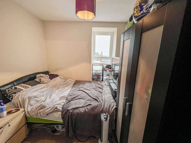 22 Micklegate House, Pontefract, West Riding WF8 1PD
 1