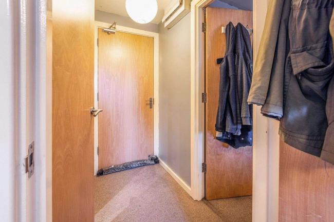 2 Micklegate House, Pontefract, West Riding WF8 1PD
 4