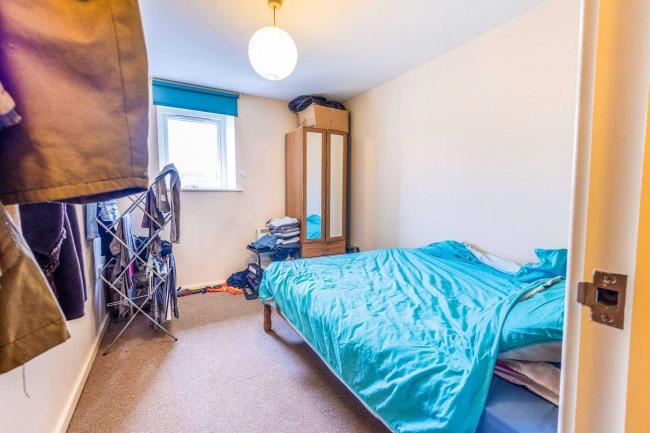 2 Micklegate House, Pontefract, West Riding WF8 1PD
 4