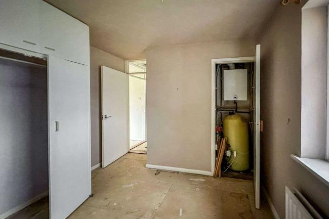 175 Nutwick Road, Havant, Hampshire, PO9 2UL
 10