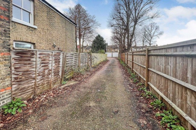 Garage 13 at the rear of 78/104 Albert Road, London, SE25 4JW
 6