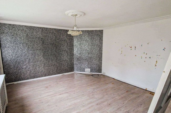 7 Taylers Cottages, Crossoaks Lane, Ridge, Potters Bar, EN6 3LL
 8