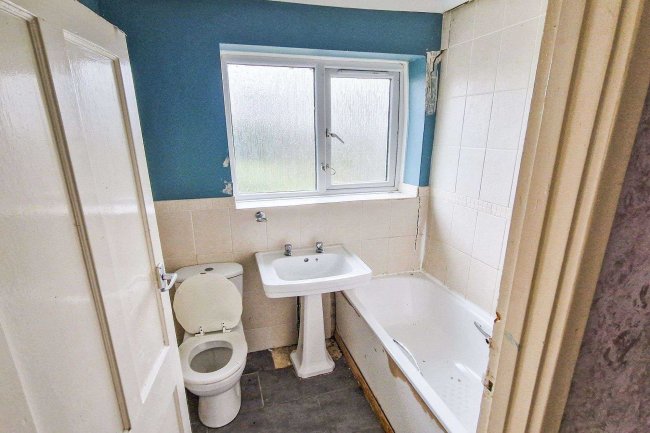 7 Taylers Cottages, Crossoaks Lane, Ridge, Potters Bar, EN6 3LL
 8