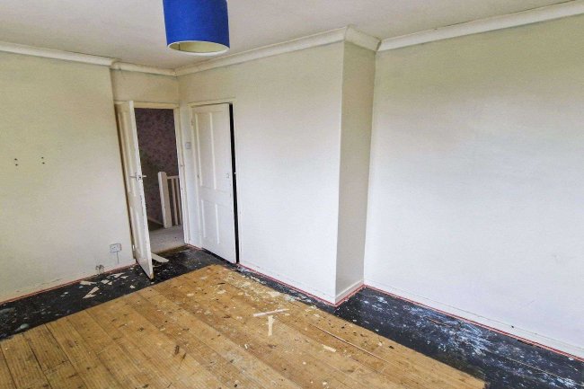 7 Taylers Cottages, Crossoaks Lane, Ridge, Potters Bar, EN6 3LL
 8