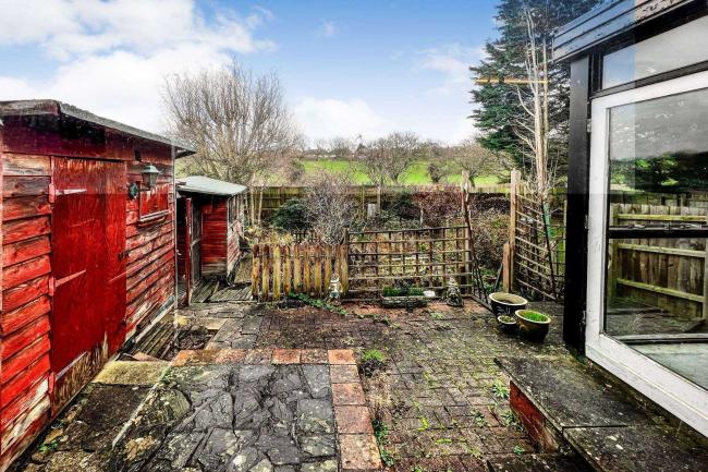 17 Mannock Road, Wellingborough, Northamptonshire, NN8 2BJ
 7