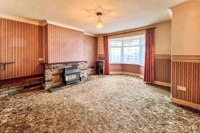 17 Mannock Road, Wellingborough, Northamptonshire, NN8 2BJ
 7