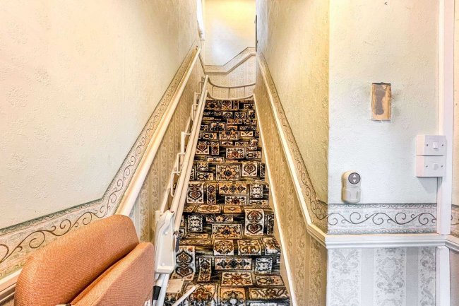 17 Mannock Road, Wellingborough, Northamptonshire, NN8 2BJ
 7