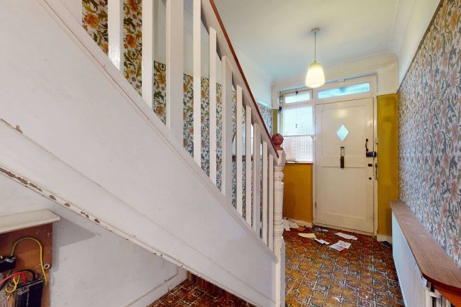 8 St. Leonards Road, Croydon, Surrey, CR0 4BN
 5