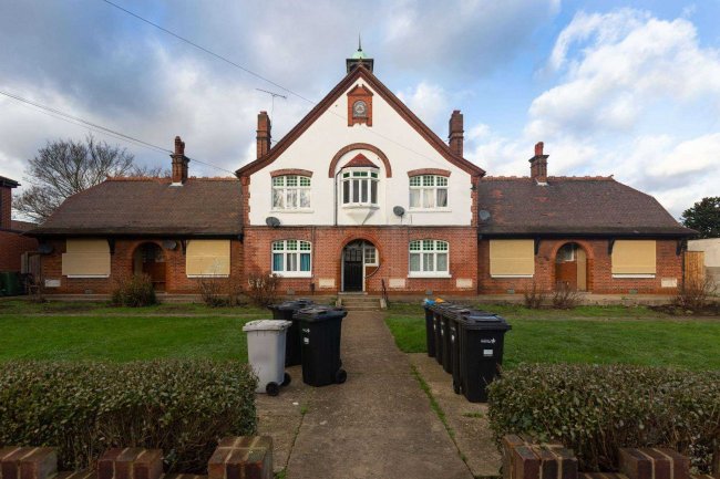 1 2 4 and 5 Parkside, Golfe Road, Ilford, Essex, IG1 1SX
 3