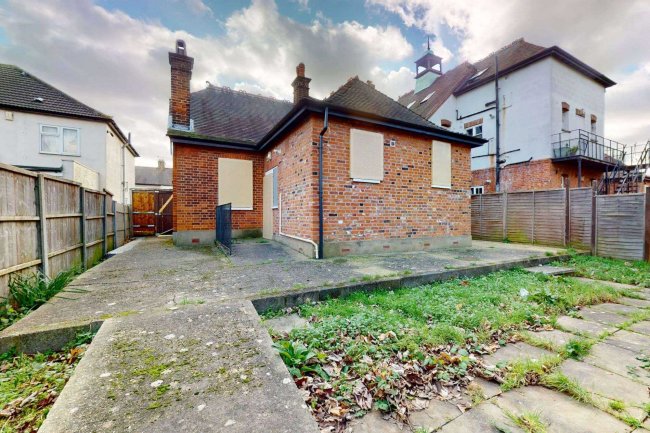 1 2 4 and 5 Parkside, Golfe Road, Ilford, Essex, IG1 1SX
 3