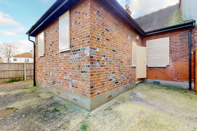 1 2 4 and 5 Parkside, Golfe Road, Ilford, Essex, IG1 1SX
 3