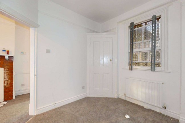 1 2 4 and 5 Parkside, Golfe Road, Ilford, Essex, IG1 1SX
 3