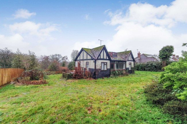 The Rest, Station Road, North Chailey, Lewes, East Sussex, BN8 4HG
 9