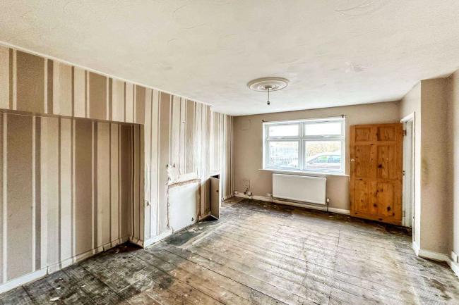 27 Warren Crescent, Southampton, SO16 6BW
 9