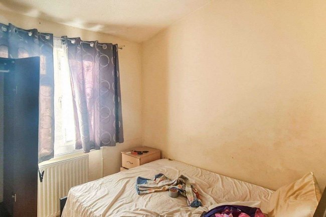 13 Muir Street, North Woolwich, London, E16 2HL 5