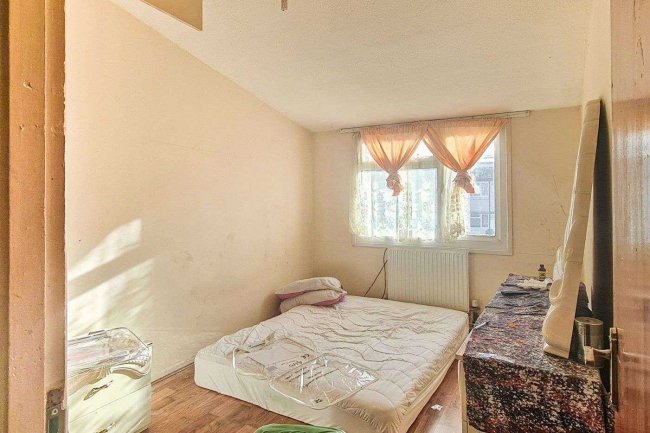 13 Muir Street, North Woolwich, London, E16 2HL 5