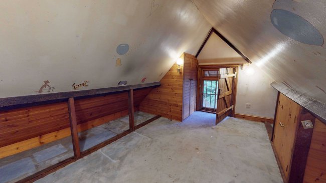 Stable Cottage, Brooklands Lane, Weybridge, KT13 8UX
 2