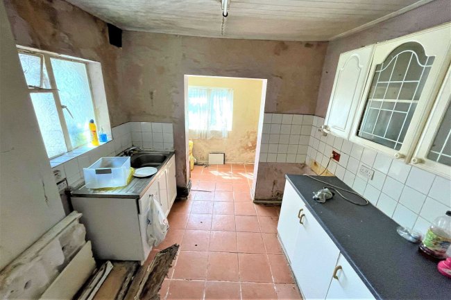 2 Dunkeld Road, Thornton Heath, London SE25 6QH
 7