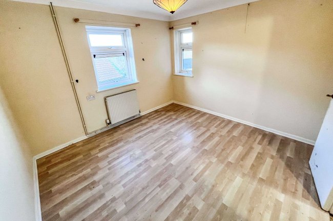 7 Knight Way, Dunmow, Essex, CM6 1UL 2