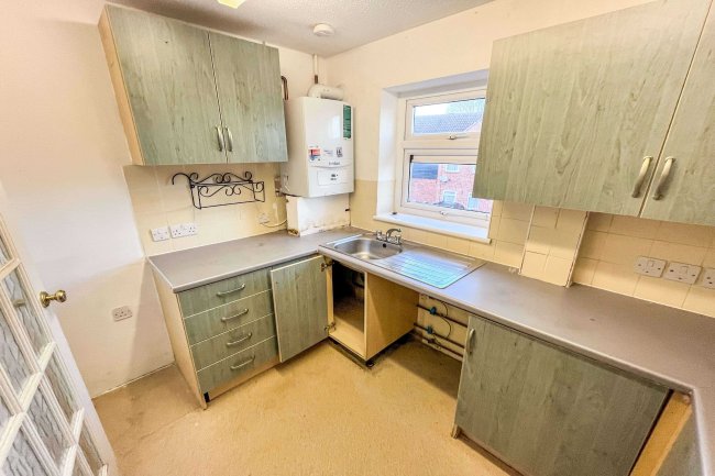 7 Knight Way, Dunmow, Essex, CM6 1UL 2