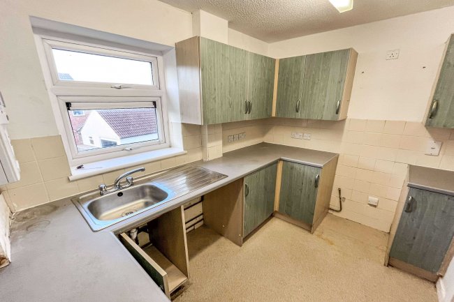 7 Knight Way, Dunmow, Essex, CM6 1UL 2