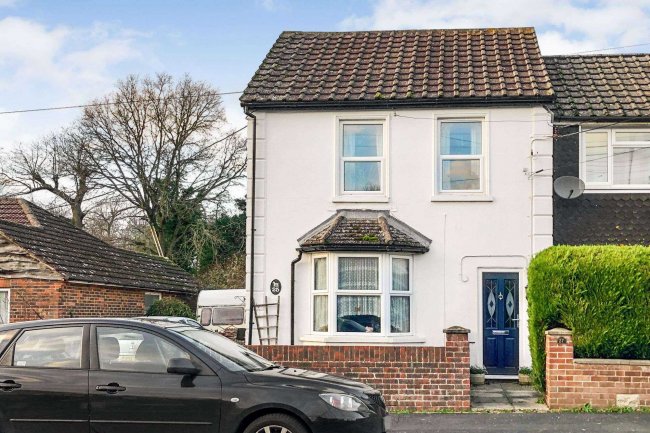 25 Cranford Avenue, Church Crookham, Fleet, Hampshire, GU52 6QU
 7