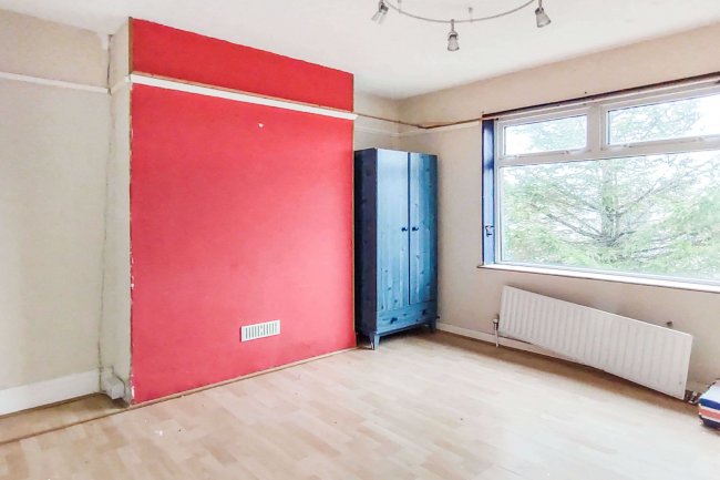 51 Underlane, Plympton, Plymouth PL7 1QX
 4