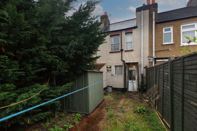 52 Khartoum Road, Tooting, London SW17 0HZ 8