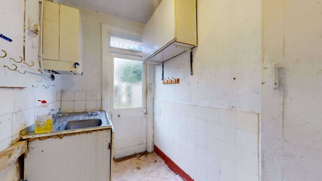 52 Khartoum Road, Tooting, London SW17 0HZ 8