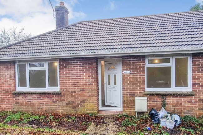 Ashlea, 7 Bath Road, Sturminster Newton, DT10 1DX
 8